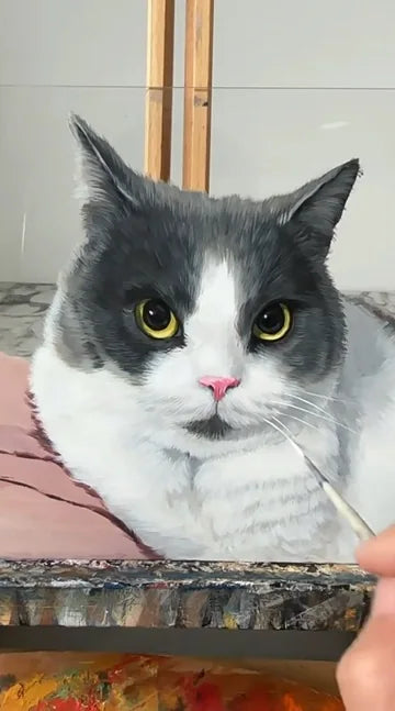 Real workshop footage: Grey-and-white cat: outline to face details